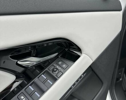 Белый Ленд Ровер Рендж Ровер Эвок, объемом двигателя 2 л и пробегом 10 тыс. км за 62900 $, фото 12 на Automoto.ua