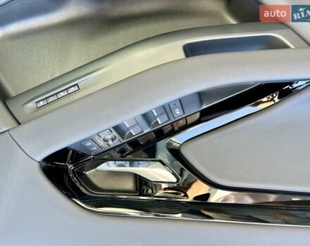 Білий Ленд Ровер Рендж Ровер Евок, об'ємом двигуна 2 л та пробігом 13 тис. км за 55900 $, фото 16 на Automoto.ua