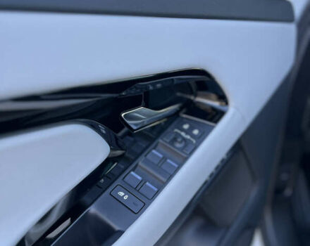 Белый Ленд Ровер Рендж Ровер Эвок, объемом двигателя 2 л и пробегом 8 тыс. км за 64900 $, фото 11 на Automoto.ua