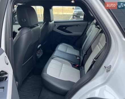 Белый Ленд Ровер Рендж Ровер Эвок, объемом двигателя 2 л и пробегом 5 тыс. км за 56500 $, фото 21 на Automoto.ua