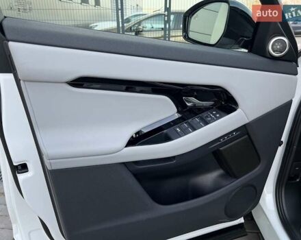 Белый Ленд Ровер Рендж Ровер Эвок, объемом двигателя 2 л и пробегом 5 тыс. км за 56500 $, фото 10 на Automoto.ua