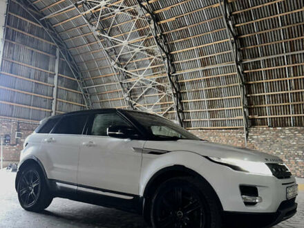 Ленд Ровер Рендж Ровер Эвок 2011 в Киеве на Automoto.ua Белый Ленд Ровер Рендж Ровер Эвок, объемом двигателя 2.18 л и пробегом 233 тыс. км за 17000 $, фото 1 на Automoto.ua