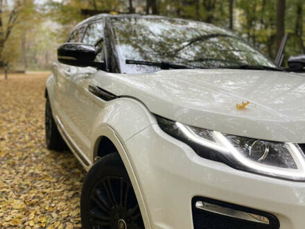 Белый Ленд Ровер Рендж Ровер Эвок, объемом двигателя 2 л и пробегом 181 тыс. км за 15850 $, фото 1 на Automoto.ua