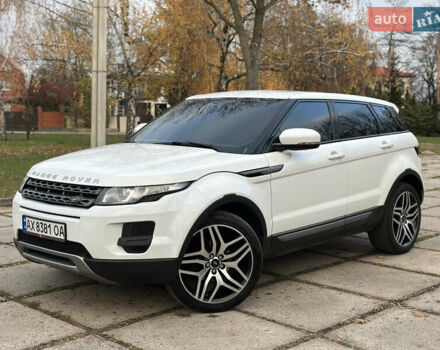 Белый Ленд Ровер Рендж Ровер Эвок, объемом двигателя 2.2 л и пробегом 220 тыс. км за 15600 $, фото 1 на Automoto.ua