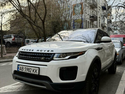 Ленд Ровер Рендж Ровер Эвок 2017 в Киеве на Automoto.ua Белый Ленд Ровер Рендж Ровер Эвок, объемом двигателя 2 л и пробегом 61 тыс. км за 23000 $, фото 1 на Automoto.ua