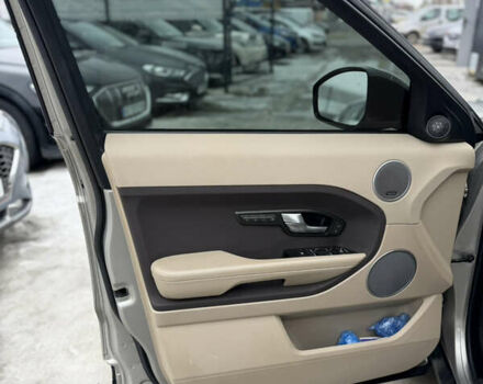 Бежевый Ленд Ровер Рендж Ровер Эвок, объемом двигателя 2 л и пробегом 246 тыс. км за 14500 $, фото 17 на Automoto.ua