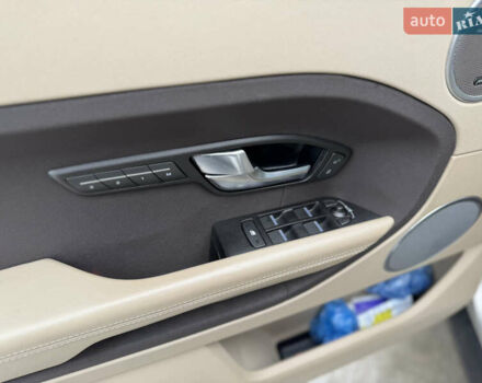 Бежевый Ленд Ровер Рендж Ровер Эвок, объемом двигателя 2 л и пробегом 246 тыс. км за 14500 $, фото 18 на Automoto.ua