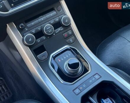 Бежевый Ленд Ровер Рендж Ровер Эвок, объемом двигателя 2 л и пробегом 193 тыс. км за 12900 $, фото 11 на Automoto.ua