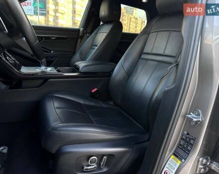 Бежевий Ленд Ровер Рендж Ровер Евок, об'ємом двигуна 2 л та пробігом 107 тис. км за 38990 $, фото 8 на Automoto.ua