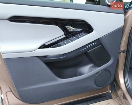 Бежевый Ленд Ровер Рендж Ровер Эвок, объемом двигателя 2 л и пробегом 32 тыс. км за 57034 $, фото 20 на Automoto.ua