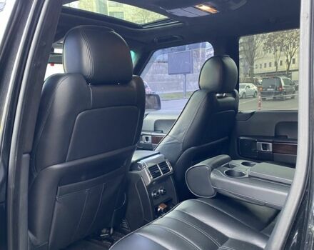 Черный Ленд Ровер Рендж Ровер Эвок, объемом двигателя 4.4 л и пробегом 230 тыс. км за 8200 $, фото 6 на Automoto.ua
