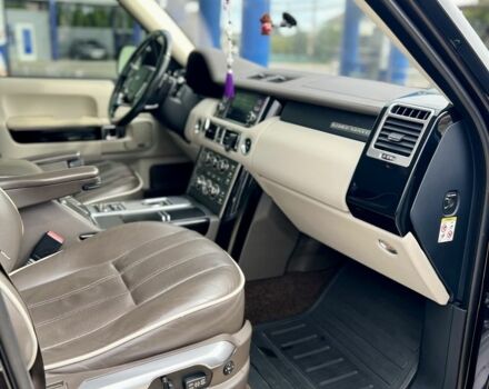 Чорний Ленд Ровер Рендж Ровер Евок, об'ємом двигуна 4.4 л та пробігом 190 тис. км за 28000 $, фото 5 на Automoto.ua