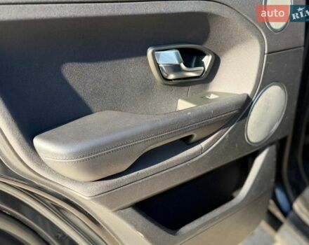 Черный Ленд Ровер Рендж Ровер Эвок, объемом двигателя 2.2 л и пробегом 221 тыс. км за 13900 $, фото 7 на Automoto.ua