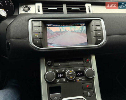 Чорний Ленд Ровер Рендж Ровер Евок, об'ємом двигуна 2 л та пробігом 163 тис. км за 14990 $, фото 13 на Automoto.ua