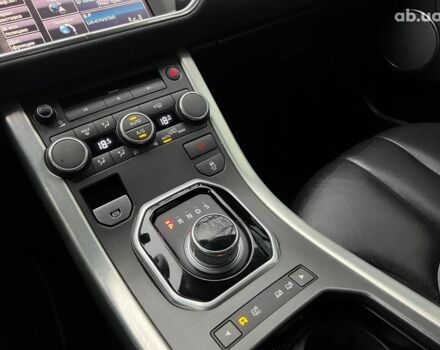 Черный Ленд Ровер Рендж Ровер Эвок, объемом двигателя 2 л и пробегом 163 тыс. км за 15990 $, фото 16 на Automoto.ua