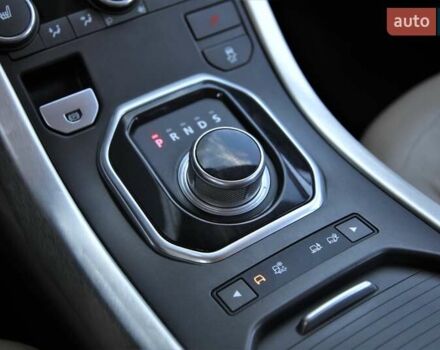 Чорний Ленд Ровер Рендж Ровер Евок, об'ємом двигуна 2.2 л та пробігом 153 тис. км за 23000 $, фото 17 на Automoto.ua