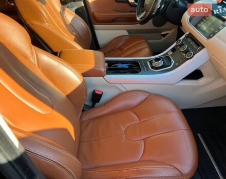 Чорний Ленд Ровер Рендж Ровер Евок, об'ємом двигуна 2.18 л та пробігом 200 тис. км за 18500 $, фото 8 на Automoto.ua