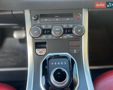 Чорний Ленд Ровер Рендж Ровер Евок, об'ємом двигуна 2 л та пробігом 134 тис. км за 15900 $, фото 16 на Automoto.ua