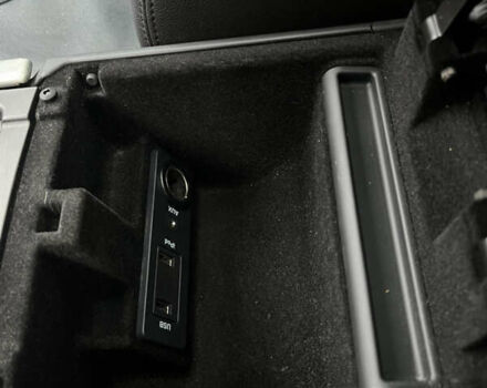 Черный Ленд Ровер Рендж Ровер Эвок, объемом двигателя 2 л и пробегом 212 тыс. км за 13800 $, фото 3 на Automoto.ua