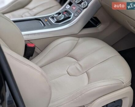 Чорний Ленд Ровер Рендж Ровер Евок, об'ємом двигуна 2 л та пробігом 230 тис. км за 16199 $, фото 25 на Automoto.ua