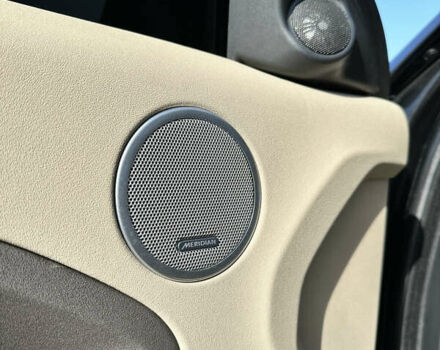 Чорний Ленд Ровер Рендж Ровер Евок, об'ємом двигуна 2.18 л та пробігом 148 тис. км за 18000 $, фото 10 на Automoto.ua