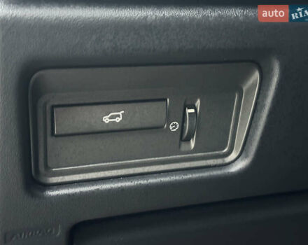 Чорний Ленд Ровер Рендж Ровер Евок, об'ємом двигуна 2 л та пробігом 160 тис. км за 12900 $, фото 35 на Automoto.ua