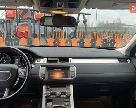 Чорний Ленд Ровер Рендж Ровер Евок, об'ємом двигуна 2 л та пробігом 174 тис. км за 15700 $, фото 16 на Automoto.ua