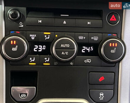 Чорний Ленд Ровер Рендж Ровер Евок, об'ємом двигуна 2 л та пробігом 125 тис. км за 17499 $, фото 20 на Automoto.ua