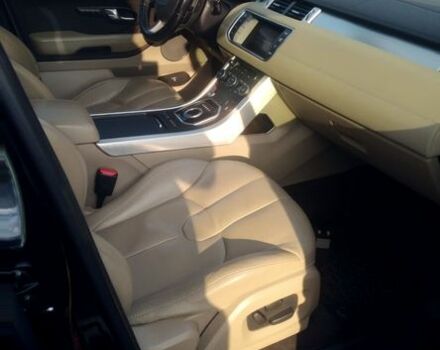 Черный Ленд Ровер Рендж Ровер Эвок, объемом двигателя 2.18 л и пробегом 235 тыс. км за 18700 $, фото 2 на Automoto.ua