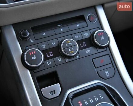 Чорний Ленд Ровер Рендж Ровер Евок, об'ємом двигуна 2.2 л та пробігом 153 тис. км за 23000 $, фото 16 на Automoto.ua