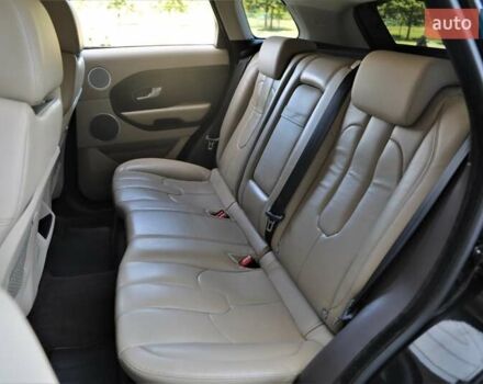 Чорний Ленд Ровер Рендж Ровер Евок, об'ємом двигуна 2.2 л та пробігом 153 тис. км за 23000 $, фото 8 на Automoto.ua