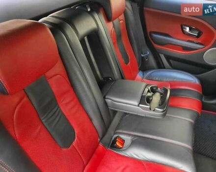 Чорний Ленд Ровер Рендж Ровер Евок, об'ємом двигуна 2 л та пробігом 122 тис. км за 16999 $, фото 9 на Automoto.ua