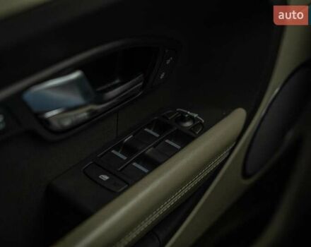 Чорний Ленд Ровер Рендж Ровер Евок, об'ємом двигуна 2.18 л та пробігом 150 тис. км за 18500 $, фото 16 на Automoto.ua