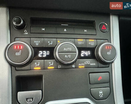 Чорний Ленд Ровер Рендж Ровер Евок, об'ємом двигуна 2 л та пробігом 160 тис. км за 12900 $, фото 37 на Automoto.ua