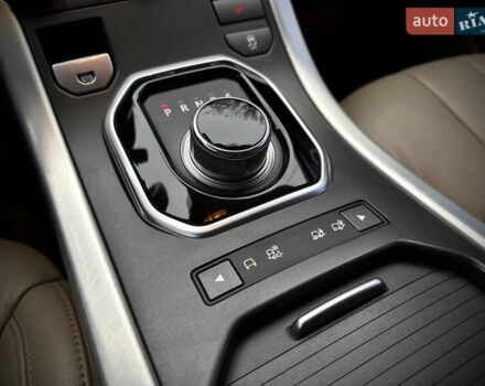 Черный Ленд Ровер Рендж Ровер Эвок, объемом двигателя 2 л и пробегом 150 тыс. км за 14700 $, фото 61 на Automoto.ua