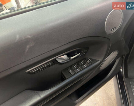 Чорний Ленд Ровер Рендж Ровер Евок, об'ємом двигуна 2 л та пробігом 260 тис. км за 17000 $, фото 4 на Automoto.ua