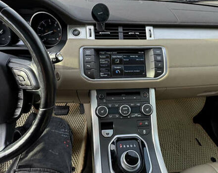 Чорний Ленд Ровер Рендж Ровер Евок, об'ємом двигуна 2 л та пробігом 160 тис. км за 20500 $, фото 13 на Automoto.ua