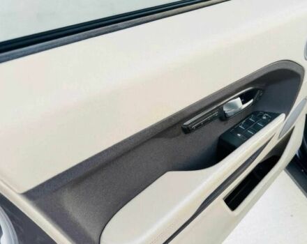 Чорний Ленд Ровер Рендж Ровер Евок, об'ємом двигуна 2 л та пробігом 154 тис. км за 13000 $, фото 9 на Automoto.ua