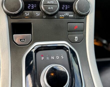 Черный Ленд Ровер Рендж Ровер Эвок, объемом двигателя 2 л и пробегом 210 тыс. км за 14500 $, фото 6 на Automoto.ua