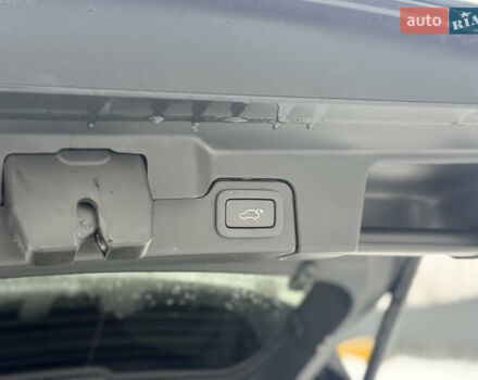 Черный Ленд Ровер Рендж Ровер Эвок, объемом двигателя 2 л и пробегом 260 тыс. км за 11799 $, фото 12 на Automoto.ua