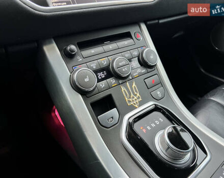 Чорний Ленд Ровер Рендж Ровер Евок, об'ємом двигуна 2 л та пробігом 197 тис. км за 13500 $, фото 35 на Automoto.ua