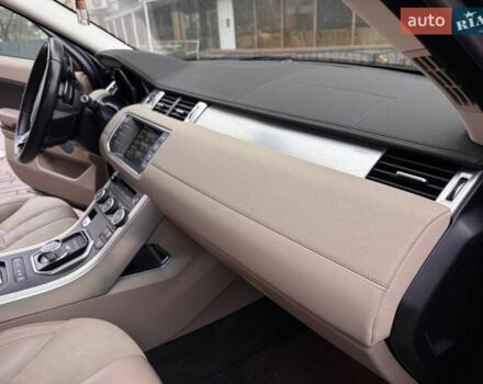 Черный Ленд Ровер Рендж Ровер Эвок, объемом двигателя 2 л и пробегом 255 тыс. км за 11700 $, фото 41 на Automoto.ua