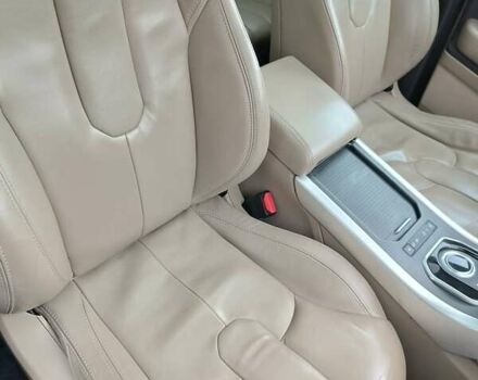 Чорний Ленд Ровер Рендж Ровер Евок, об'ємом двигуна 2 л та пробігом 89 тис. км за 14950 $, фото 33 на Automoto.ua