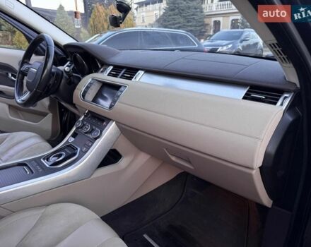 Чорний Ленд Ровер Рендж Ровер Евок, об'ємом двигуна 2 л та пробігом 255 тис. км за 12300 $, фото 12 на Automoto.ua