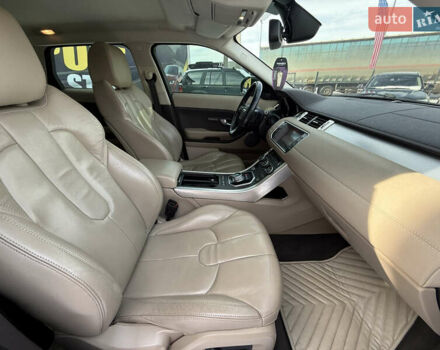 Чорний Ленд Ровер Рендж Ровер Евок, об'ємом двигуна 2.18 л та пробігом 182 тис. км за 18500 $, фото 20 на Automoto.ua