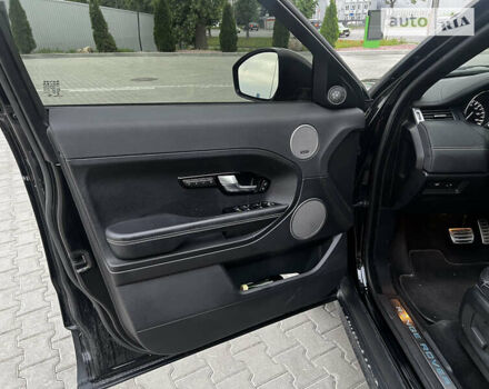 Черный Ленд Ровер Рендж Ровер Эвок, объемом двигателя 2 л и пробегом 112 тыс. км за 21000 $, фото 9 на Automoto.ua