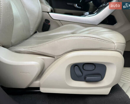 Чорний Ленд Ровер Рендж Ровер Евок, об'ємом двигуна 2.18 л та пробігом 182 тис. км за 18500 $, фото 21 на Automoto.ua