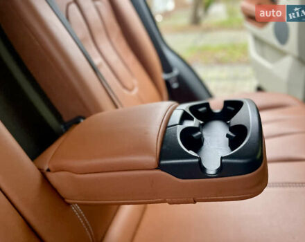 Черный Ленд Ровер Рендж Ровер Эвок, объемом двигателя 2 л и пробегом 145 тыс. км за 13995 $, фото 37 на Automoto.ua