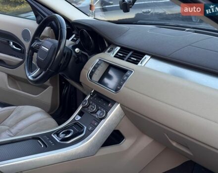 Черный Ленд Ровер Рендж Ровер Эвок, объемом двигателя 2 л и пробегом 255 тыс. км за 12300 $, фото 11 на Automoto.ua