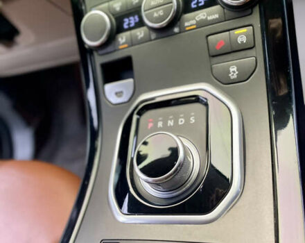 Черный Ленд Ровер Рендж Ровер Эвок, объемом двигателя 2 л и пробегом 145 тыс. км за 13995 $, фото 31 на Automoto.ua